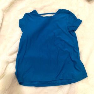 Blue tshirt with oval back opening